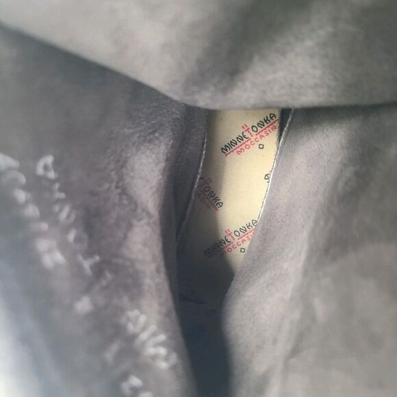 Minnetonka Front Lace Grey Suede Moccasin Ankle High Boot Women's Size 8 - Picture 5 of 5